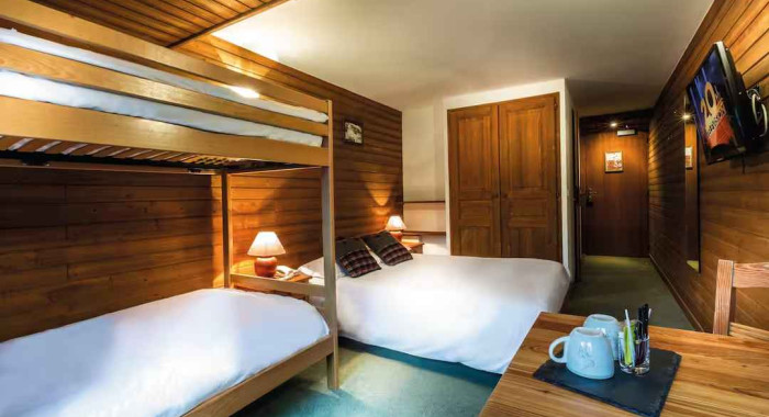 Hotel Les Cretes Blanches, Val D'Isere ski chalet, image 7